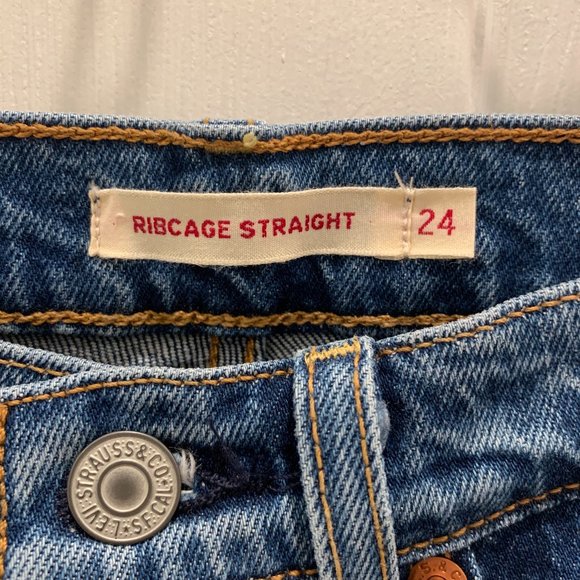 Levi's Denim - Levis Ribcage Straight Size 24